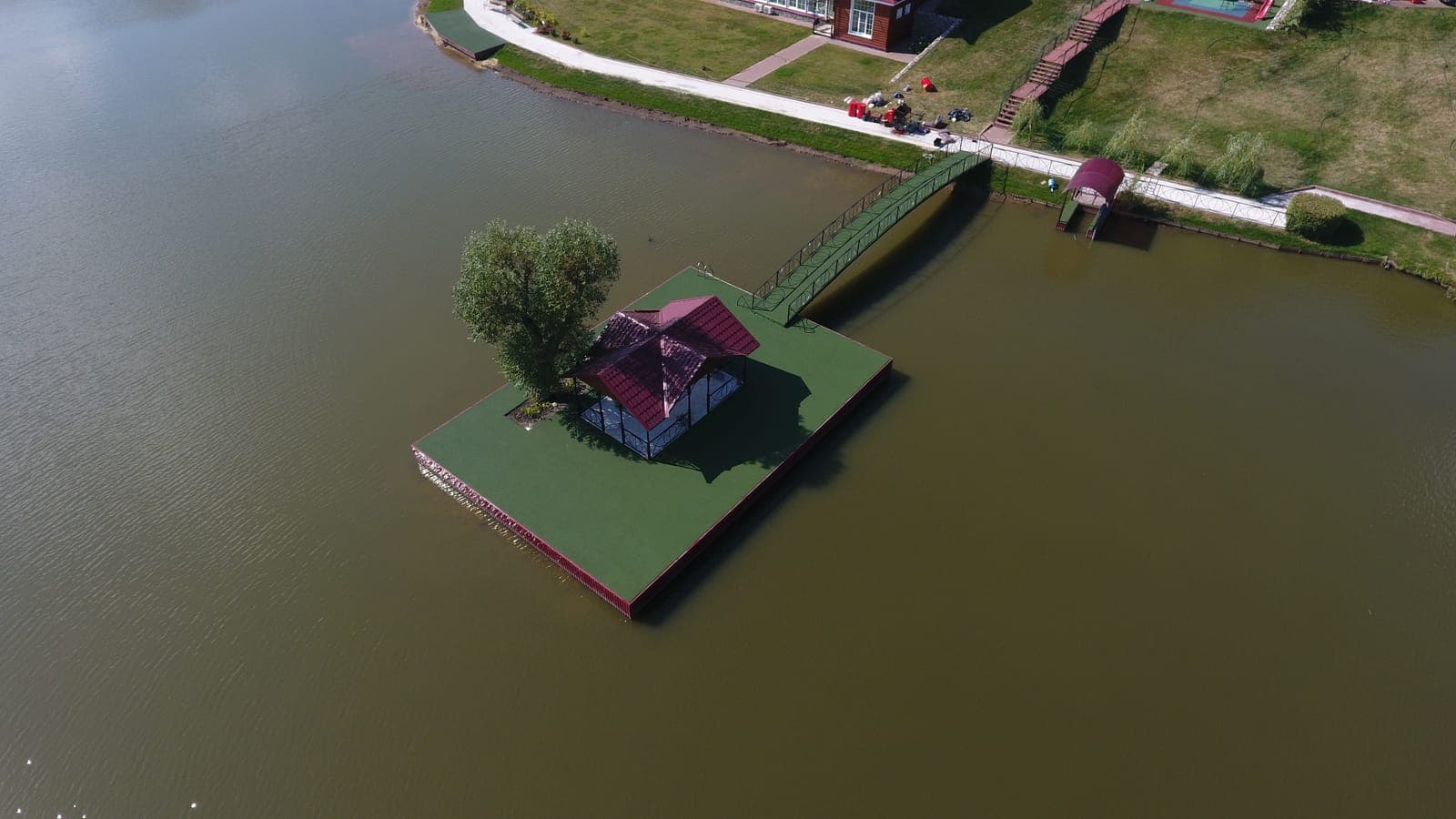Дорожки из резиновой крошки на базе отдыха — фото 4